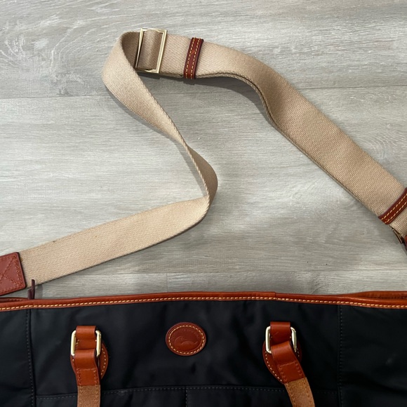 Dooney & Bourke large tote - Picture 6 of 16